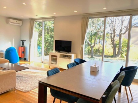 Goto Surf House 7424-2